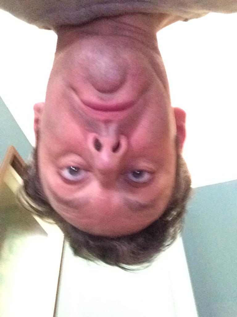 michaelsheen's tweet photo. @vanessak2468 Dear Nicole. Here is a silly picture of me upside down. You are very loved. Very best wishes to you. X http://t.co/HKKHu5WJMi