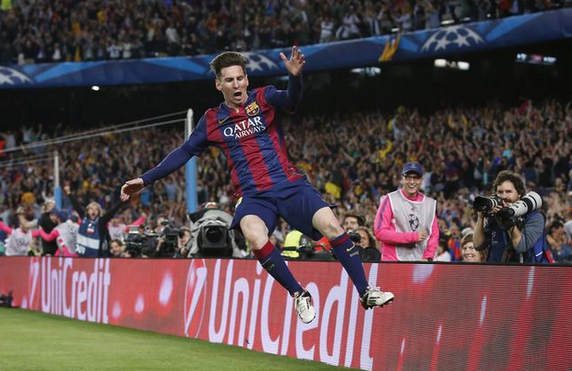 itvfootball's tweet photo. FT: Barcelona 3-0 Bayern Munich. Messi &amp; Neymar are the difference for the Catalans http://t.co/a2EHU4Ld4t http://t.co/r6qrr3JUJm