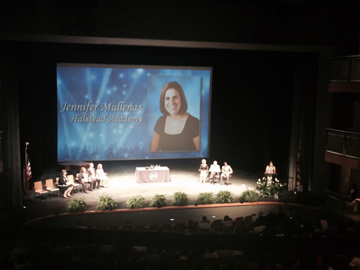 MrsShelbyWood's tweet photo. Congrats to the so deserving BCPS PRINCIPAL OF THE YEAR!!!!!! @jmullenax #halsteadpride @HalsteadAcademy http://t.co/9l86mhGTsa