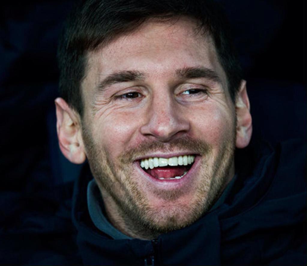 RienAFoot__'s tweet image. Manuel Neuer: "Je vais montrer à Messi qui est le patron."