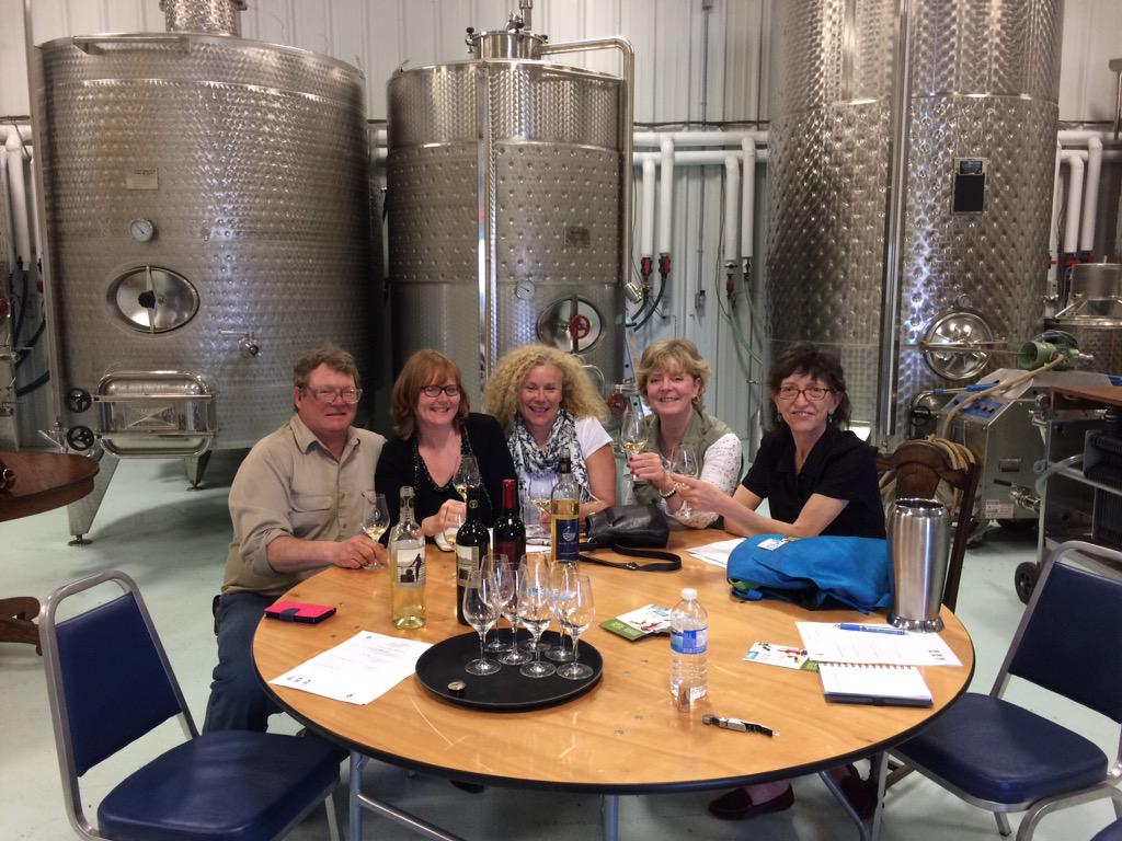 JoannaMuratori's tweet photo. As the day goes on @north42degrees #wineon #vqaon @WineCountryOnt #doyouvqa #lens #essexcounty http://t.co/u2C7eLzZou