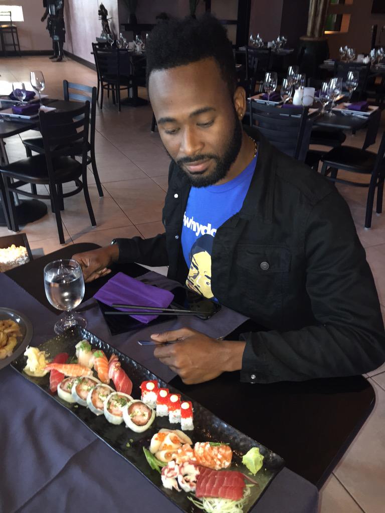 rodeytnt's tweet photo. @rodeytnt: Deciding on which one to eat first #greattastingfood #sumarai great hospitality #whydoinit #rodey http://t.co/WkoP0sggXp
