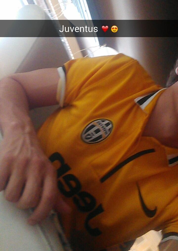 Alberto_Cape's tweet photo. Yo sigo confiando en la juve para la final de la champions 😂 #ForzaJuve #MiFernando #FernandoLlorente #EquipoTOP http://t.co/f1BaPcB4Ii