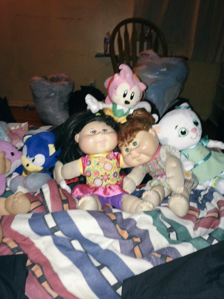addiemia2's tweet photo. With them the other night💙 #friendzone http://t.co/FmBnJNylJ4