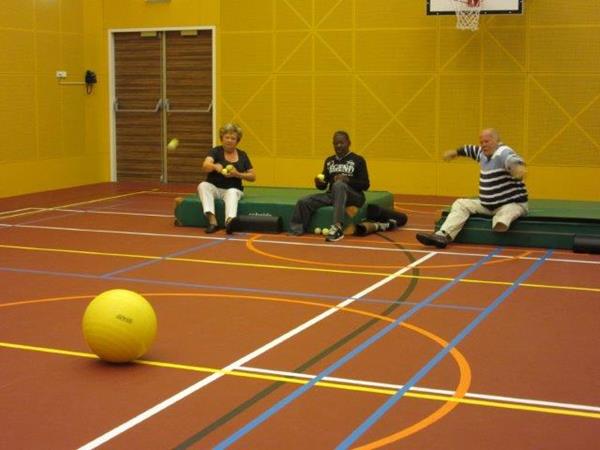Haag_88's tweet photo. We zoeken nog leden voor onze amputatiesportgroep.
Kijk op http://t.co/PcCstrIvmI http://t.co/ALsZgI99CN