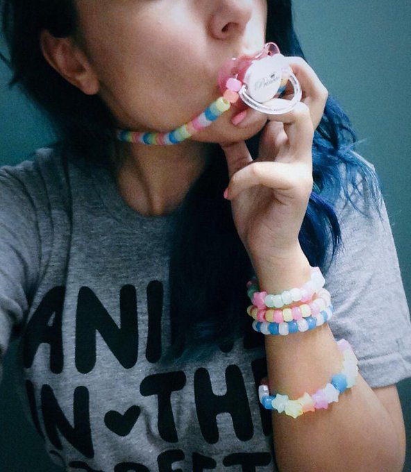 Spoiled princess needs a daddy💕 http://t.co/pa8RAL8k0m @womenruleonly @cashpointmeets @premierpayplace<a href="/tag/booty"class="tags"><span>#booty</span></a><a href="/tag/feet"class="tags"><span>#feet</span></a>