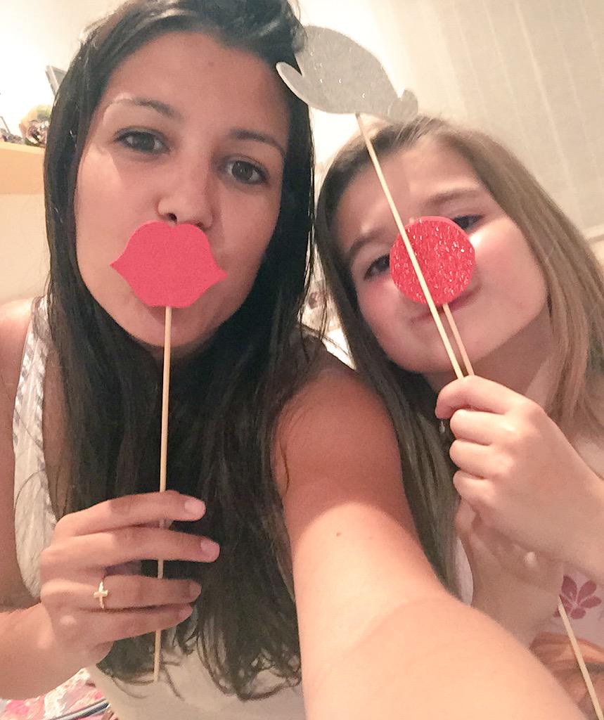 Begorico's tweet photo. Buenas noches con mi peque💞⭐️🌙 http://t.co/v1u1WTXxqZ
