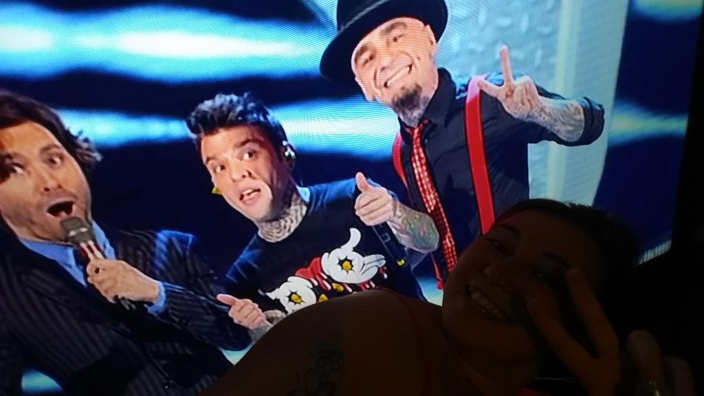 _johanka_'s tweet photo. #telfie #tvoi grandiiiii http://t.co/wR2B0Yruhe