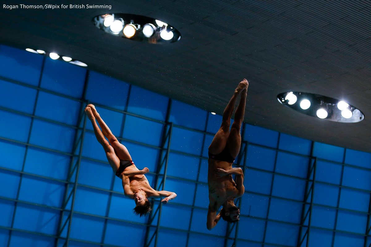 roganthomson's tweet photo. And finally... (inc @JennAbel91 minus the awesome afro water trails of past events!) #diving #fdwsLDN http://t.co/ul7x7WCRmd