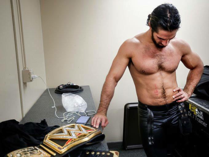 ThatGeekyTomboy's tweet photo. @WWERollins just being model material right now! ๐โค๏ธ #SethRollins #TheFutureIsHot http://t.co/fSO2tXqLzB