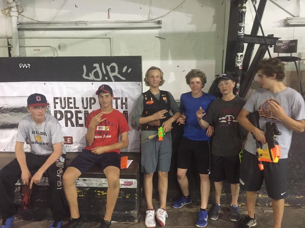 oronoassassin's tweet photo. and quick shout out to 2nd place team master plasters and 3rd Vietcong http://t.co/D2eoGlzqXU