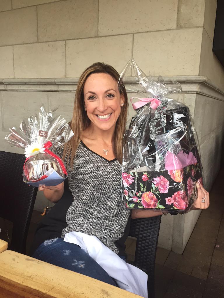 #lovemyteam @ricky_fair2319 <a href="/megmichellehans/">Megan Hansen</a> <a href="/cherieqt/">Crystal Nelson</a> <a href="/MSanchez195/">Maria Sanchez</a> <a href="/AmmnndaDavis/">Amanda Davis</a> <a href="/DavidRigol/">david rigol</a> @LCruz2424 <a href="/Socalgirl4/">Dee</a>