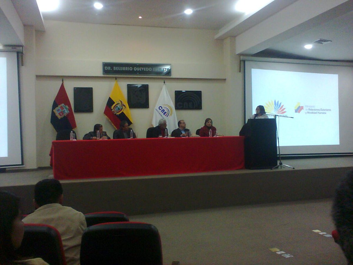 SACATOROY's tweet image. En CNE LATACUNGA EN SEMINARIO. CON JAIME GALARZA.