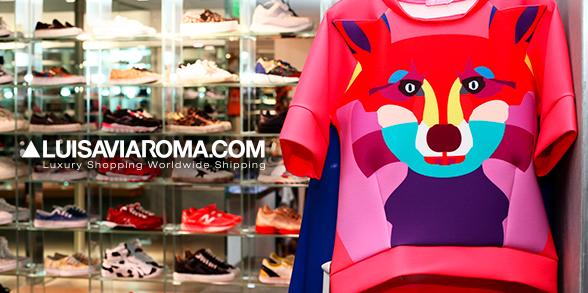 LuisaViaRoma's tweet photo. A technicolor sweatshirt adds a much needed pop of color! Shop this one by #YangDu here: http://t.co/hIkICfup0d #SS15 http://t.co/ehvZlyKlBN