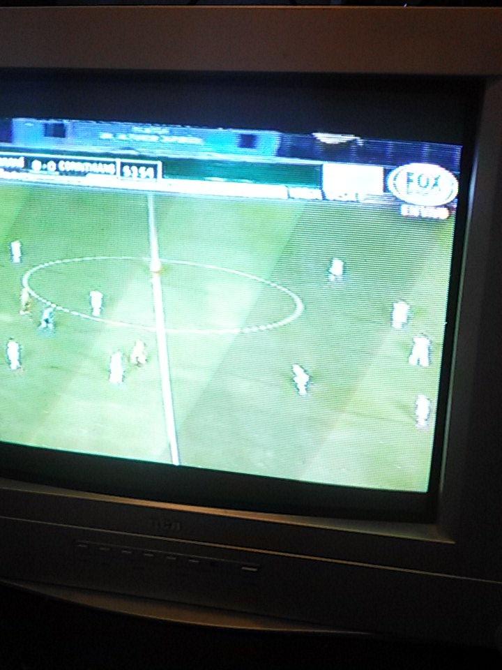 DavidMe38398609's tweet photo. @ELGOLGOL aquí viendo copa libertadores http://t.co/EguCoS2Gnc