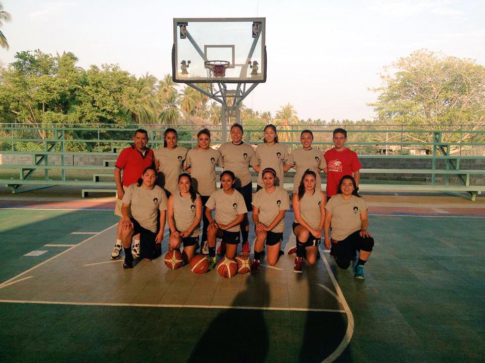 tigresumad's tweet photo. Felicidades al equipo femenil de basquetball por lograr el primer lugar en el torneo en honor a Jorge Alberto Ríos http://t.co/sxseQhGiY9