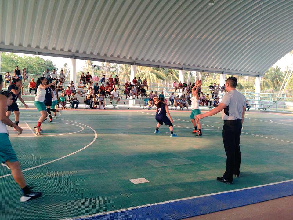 tigresumad's tweet photo. Felicidades al equipo femenil de basquetball por lograr el primer lugar en el torneo en honor a Jorge Alberto Ríos http://t.co/sxseQhGiY9