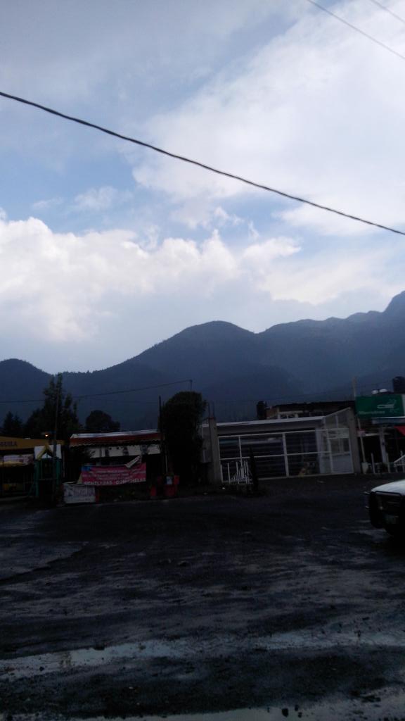 KaryGuillenC's tweet photo. Rumbo a San Miguel Xicalco porque nada nos detiene #TrabajandoPorLoQueMasQuieres TU FAMILIA 
#TlalpanSiPuedeCambiar http://t.co/Jx3PkCqsmb