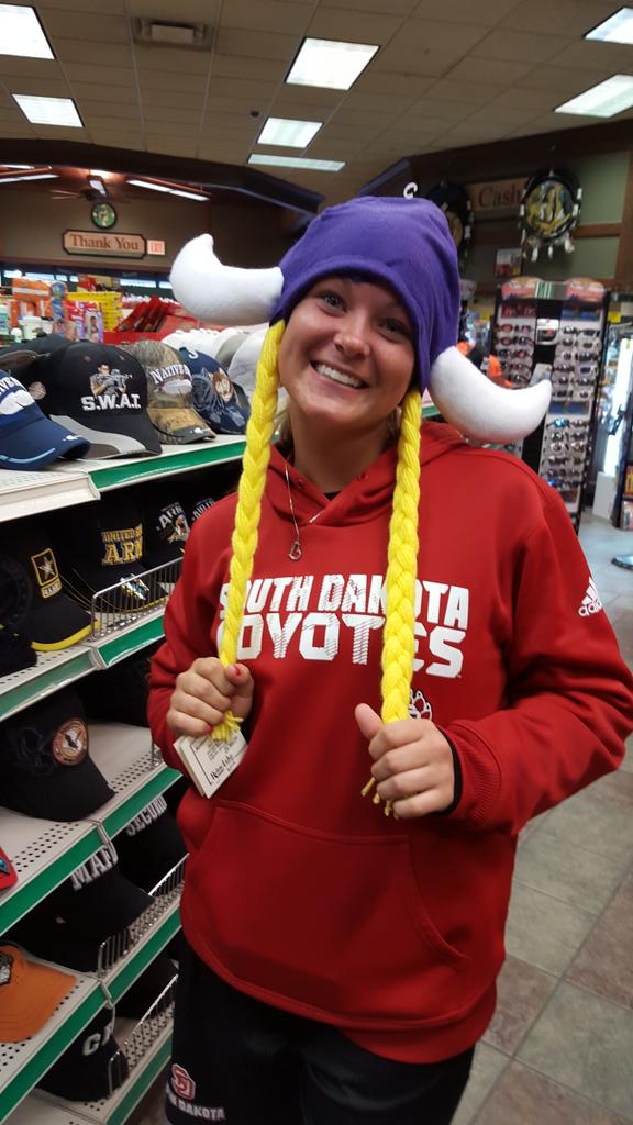 Too much time on her hands in Fargo!!! <a href="/SDCoyotesSB/">South Dakota Softball</a> <a href="/k_dinn55/">Katie Dinning</a>