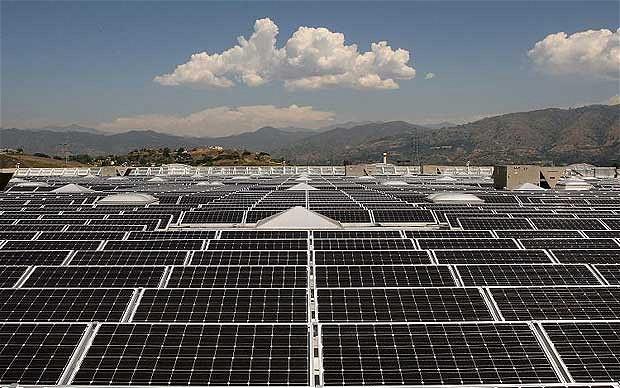 MikeHudema's tweet photo. #Coal-shunning #China explores #solar power to beat pollution: http://t.co/TXlNq0EnUN #climate #solutions #catchupAB http://t.co/qvElANTxmc
