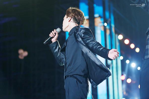 KaiiWorld's tweet photo. [DL Link] 12P 150328 KAI - Music Bank In Hanoi by Endymion
Link >> https://t.co/9oMGzeymBt http://t.co/bjdysmfHLY