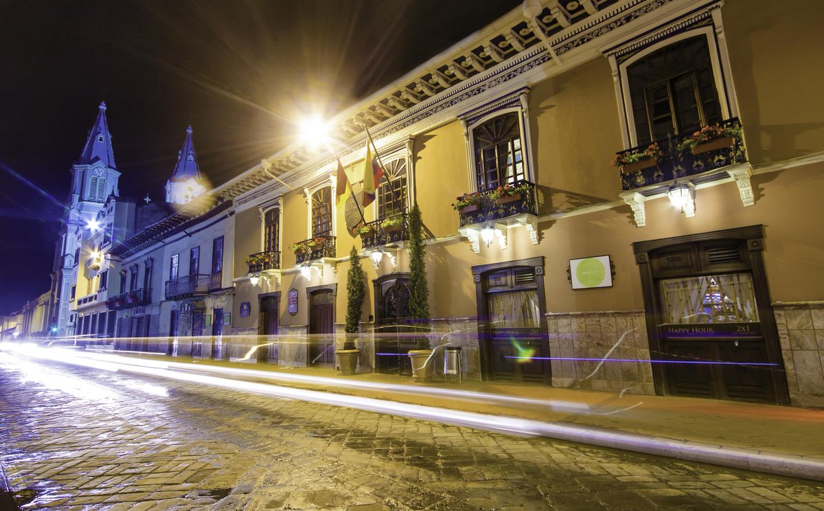 #Cuenca una ciudad llena de cultura, arte y tradición. ¡Visítanos y vive la auténtica Atenas del Ecuador!