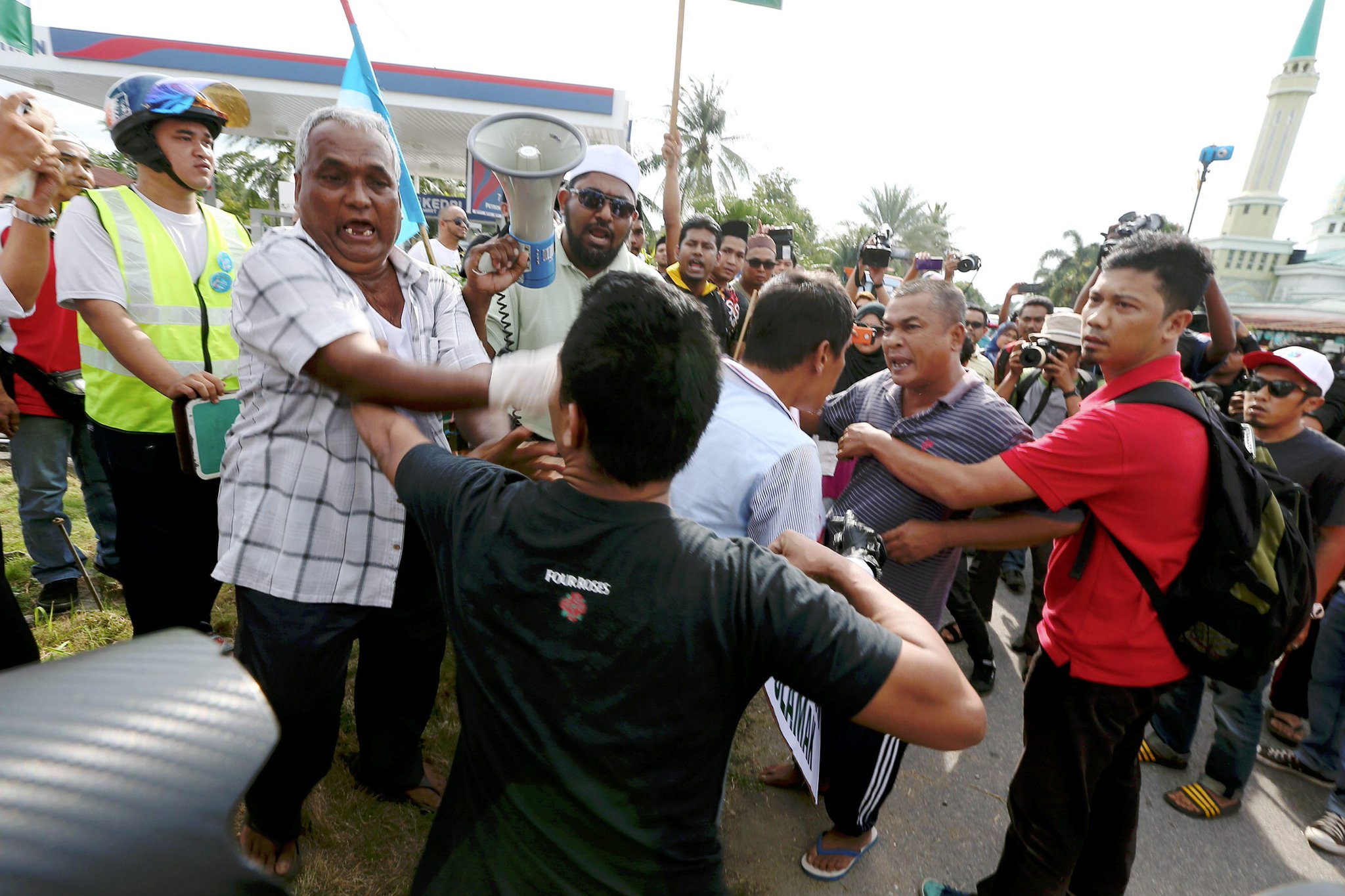 Embedded image permalink