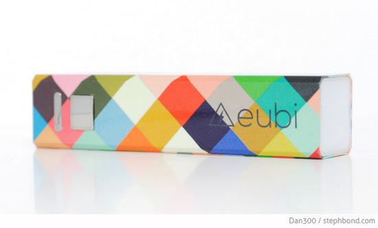 stephbond's tweet photo. This cute portable mobile charger is going to save my butt: http://t.co/zLAsiFkG5Y | http://t.co/9wnPrY1Atm