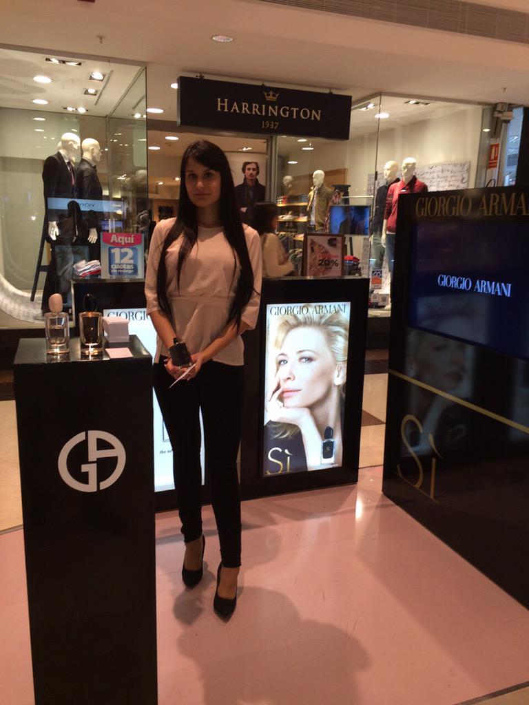 AgenciaSemark's tweet photo. #perfumaciones en todo #Montevideo #DiaDeLasMadres #btlafull http://t.co/IiPmcuEWcU