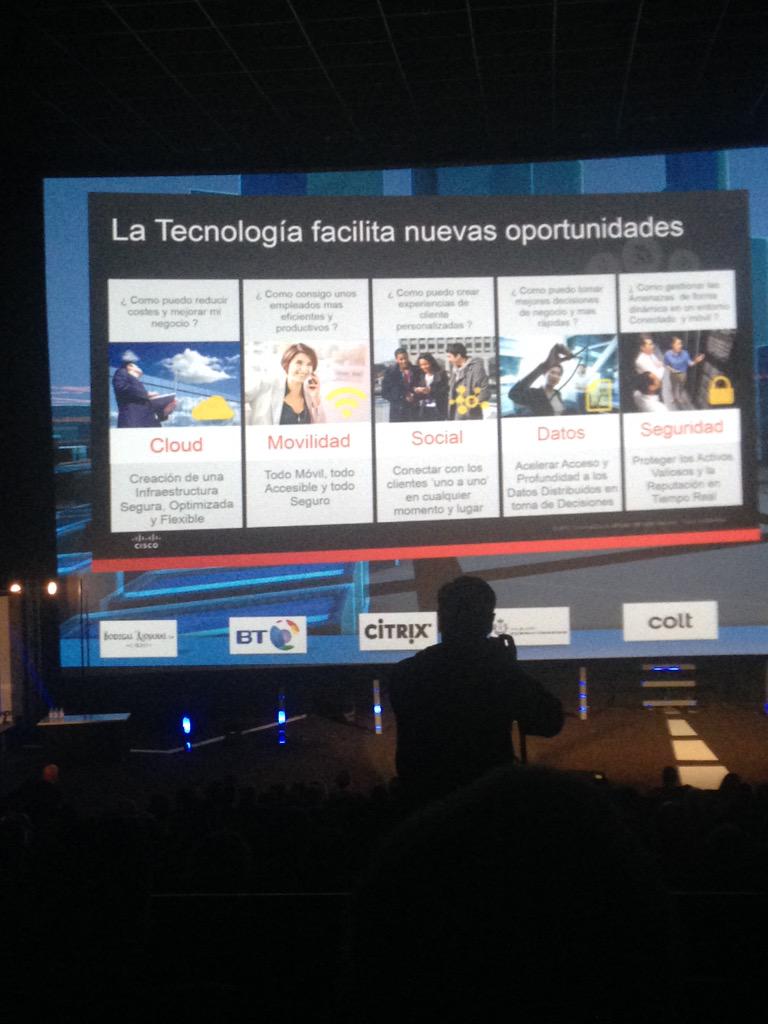 ESFERARED's tweet image. #CiscoConnectES el 75% de las empresas serán digitales,las no adaptadas serán extinguidas ,50.000 millones de devices