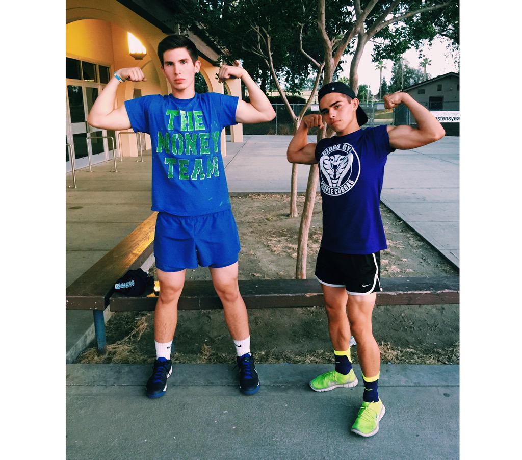 Dylannnn44's tweet image. #BuffBall #MoneyTeam 😎💰💪