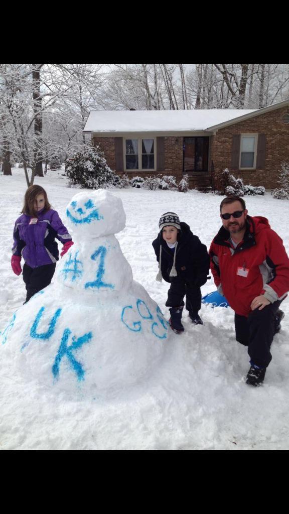 caseytodd14's tweet photo. @DrewFranklinKSR @KySportsRadio From La Grange, Ky. Huge Kentucky Wildcat fans and an amazing family! http://t.co/TOOy3osYTC