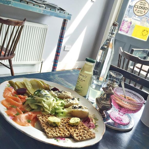hypeappco's tweet photo. Charming coffee spot in the back streets of Hackney! @brewfortwo #london #shoreditch #hypeapp http://t.co/zc33wlQ341 http://t.co/eiTZKqNZSW