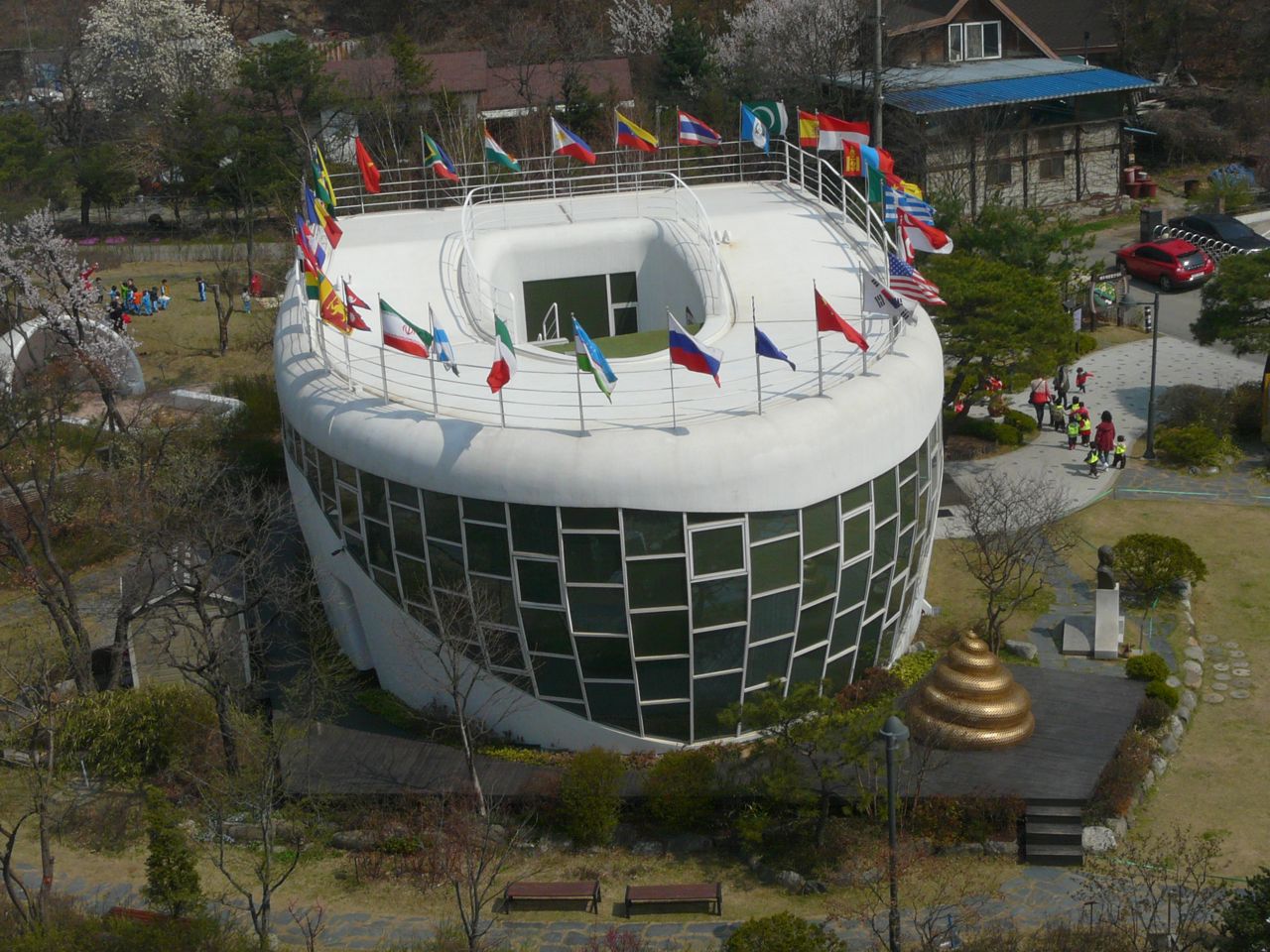 Trent Holden on Twitter: Mr Toilet Museum in #Suwon - est by  its mayor who lived in a toilet-shaped house #LPinKorea #lp #Korea