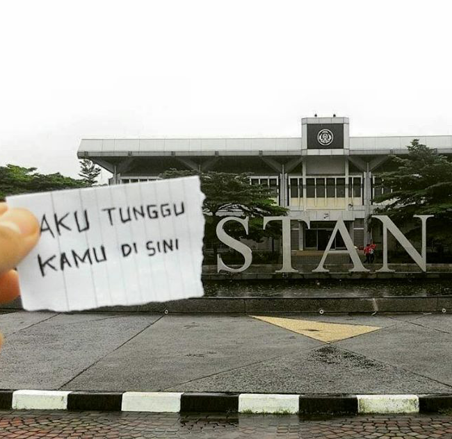 CLhya1's tweet photo. For someone http://t.co/QNDvg3DHWI
