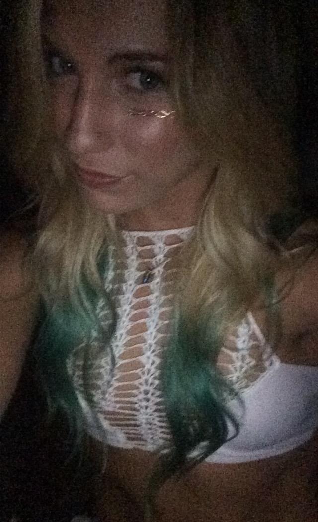 brooookiiee's tweet photo. #Flashtatts on ma face.😜💫🌟✨ #EPR http://t.co/8v34SSKH8T