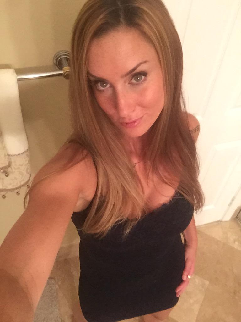 Back to blonde... 😘 #anomalee