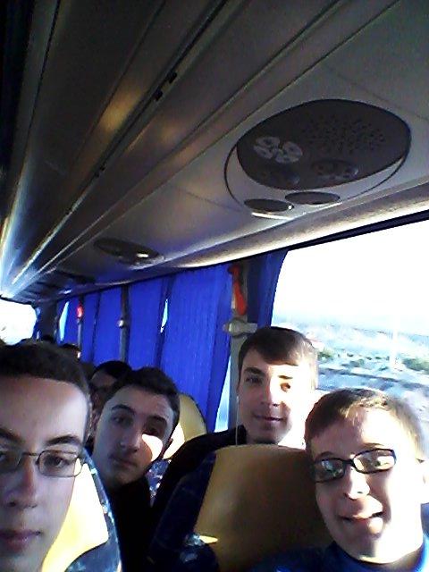 AndreesFernan99's tweet photo. Esto ya marcha, londres vamonos.
#EnPlanRisotas Con estos lokos @sergio1463 @Mercadicen @GINESGG3 http://t.co/bpxUybNZas