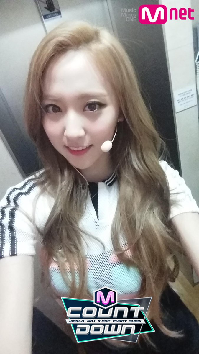 #엠카 최초공개 파티파티 #장현승 #전효성~에 이은 또 다른 주인공! #베스티~(◕‿◕✿) 안 그래도 블링블링 빛나는 미모의 #해령~양 더 예뻐 졌자냐 ㅜ_ㅜ 무대 위 반짝이는 해령양은 오늘 저녁 6시 만나요~