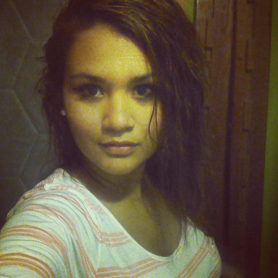 alexamoncada13's tweet photo. ✌✋ http://t.co/D5dfR3UlGh