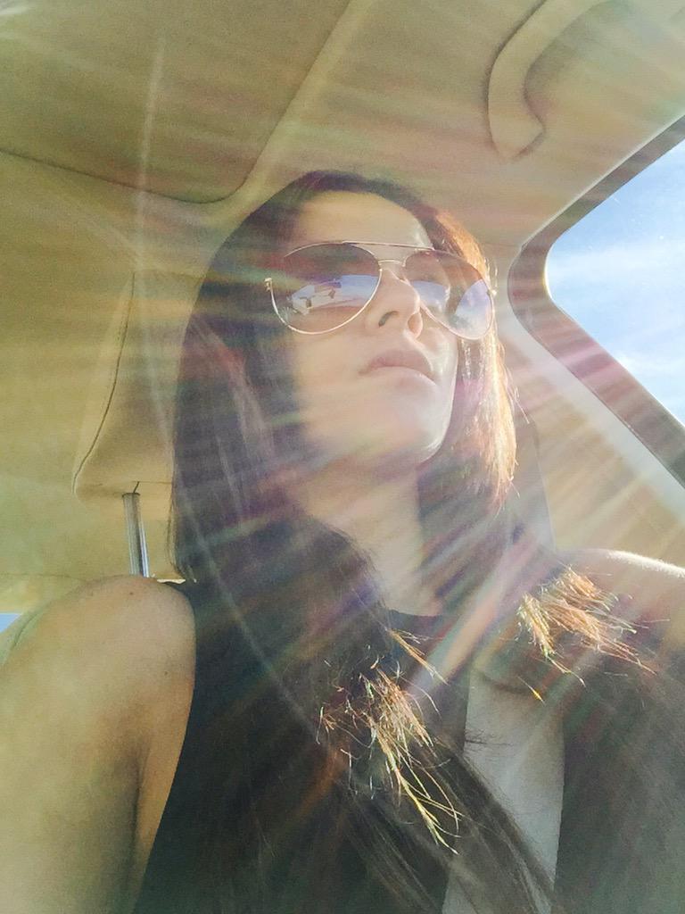 nathalia_casco's tweet photo. La luz de Dios en mi ventana ☺️😊te amo Dios http://t.co/wrIx1Gf70v