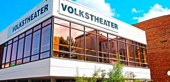 klassikcom's tweet photo. Zurück auf Los: Rostocker Bürgerschaft bestätigt #Intendant Sewan #Latchinian im Amt #Oper http://t.co/WfC69qJNC1 http://t.co/J6jLxTeuEO