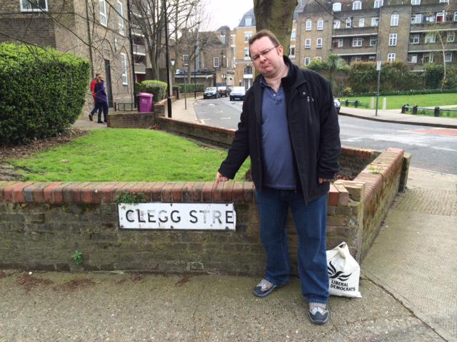 alexwilcock's tweet image. You know which way to go! One last #LibDemsPointing for the Cleggster. bit.ly/1P2FN8H