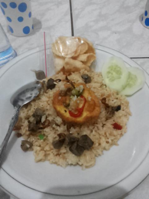 Kebersamaan Anak2 Wilayah 4. Pertama datang disungguhkan Nasi goreng Kuli ( Katanya )