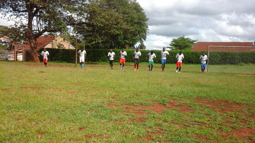 KeMU_FC's tweet photo. KeMU A vs KeMU B @Kaaga superleague preps.@kemukenya  @GGAkenya @VictorLuganu http://t.co/VVRuvCXx4t