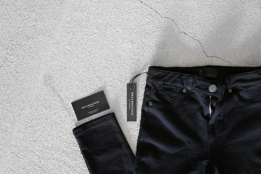 my <a href="/denimocracy/">Denimocracy</a> obsession continues... on the blog today dayinmydreams.com/2015/05/07/a-m… #denim #jeans #fashion #blogger