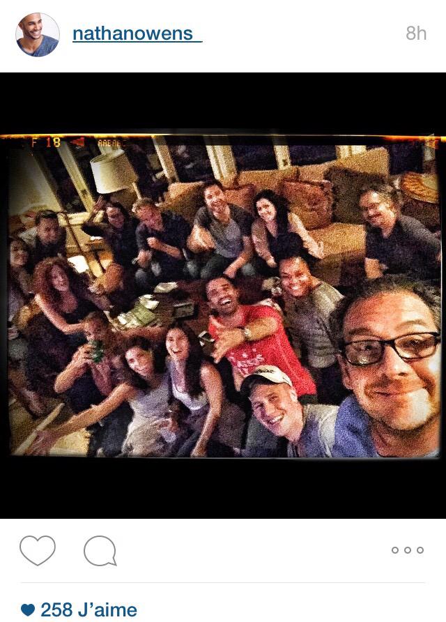 DeviousMaidsFR_'s tweet photo. #PHOTOS une bonne partie du casting de la saison 3 ont regarder le match de boxe #mayvspac à la télévision. http://t.co/yCqZiaNV7T
