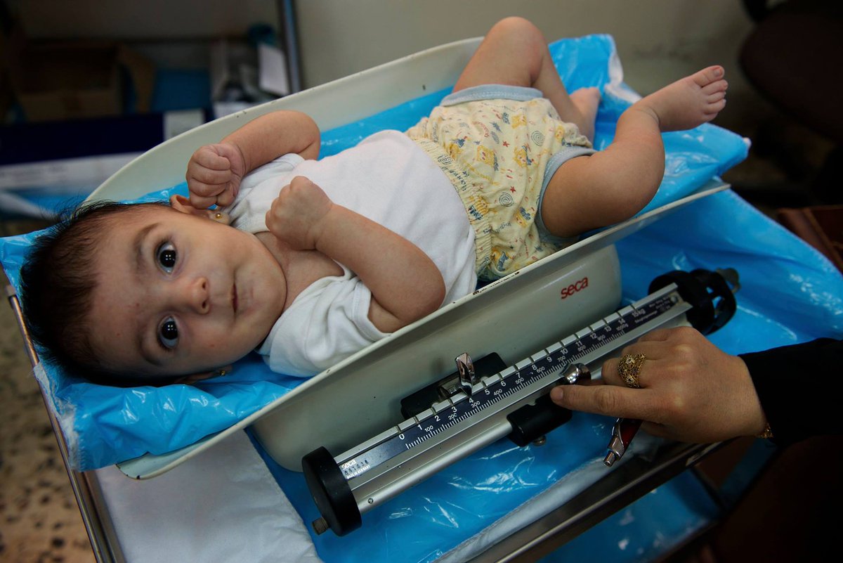 UNICEF's tweet image. Did you know around 12 babies are born every day in #Zaatari camp for Syrian refugees? Via @UNICEFJordan