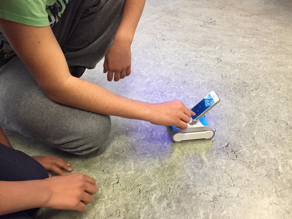 Klavins77's tweet image. Eleverna programmerar Hjulius 😃 #programmeringiskolan