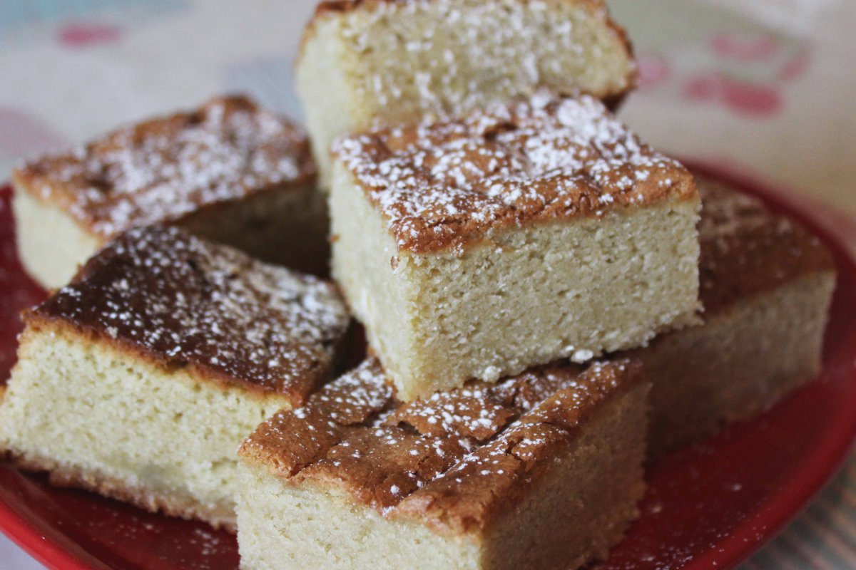 FlossiesFudge's tweet photo. Have you tried Flossie's Vanilla Fudge Blondies.  Recipe on our FB page today. #dessert #fudge #foodie http://t.co/HDSZR1Gy54